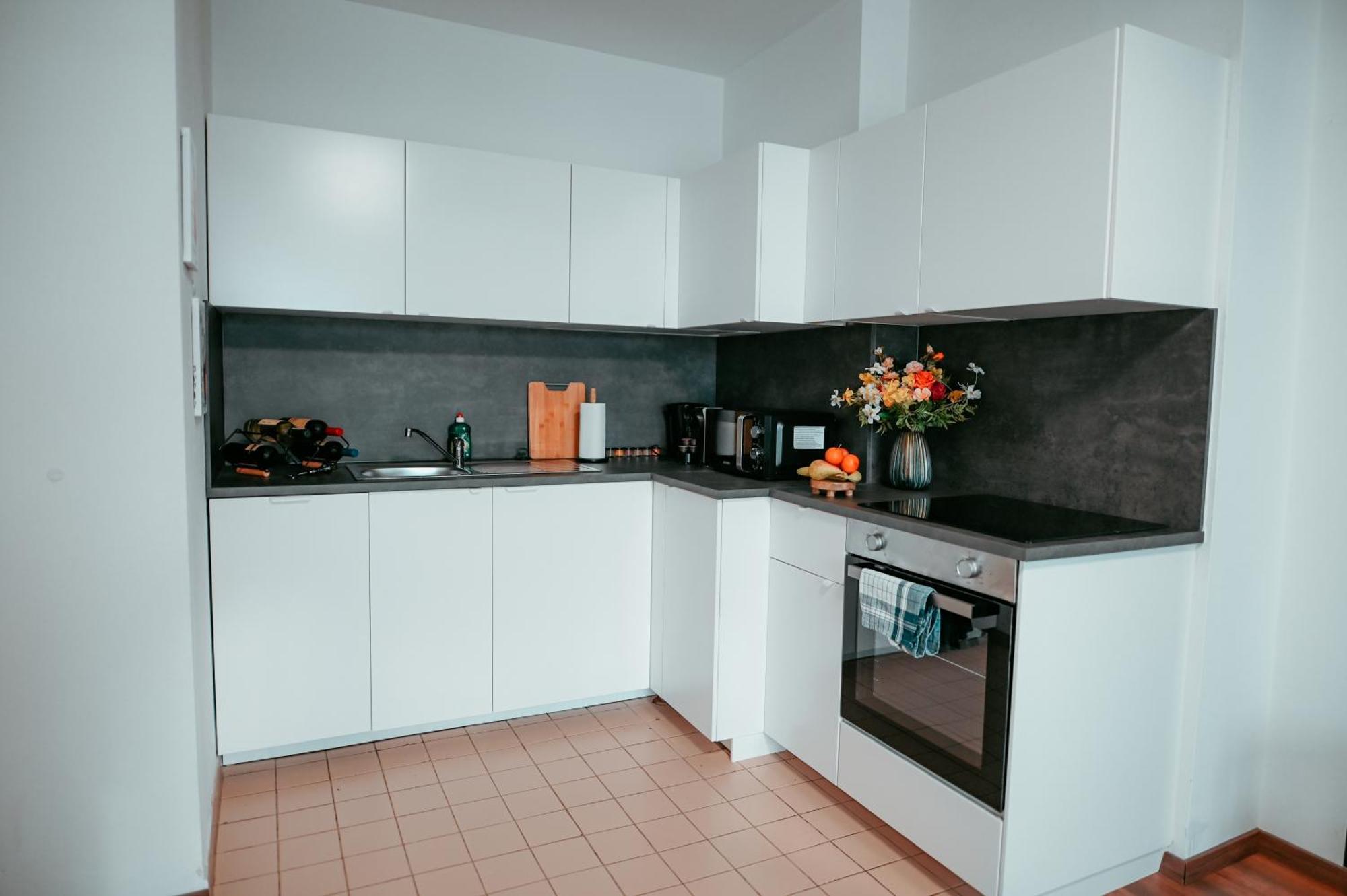 Appartement Shopping Center 3 *